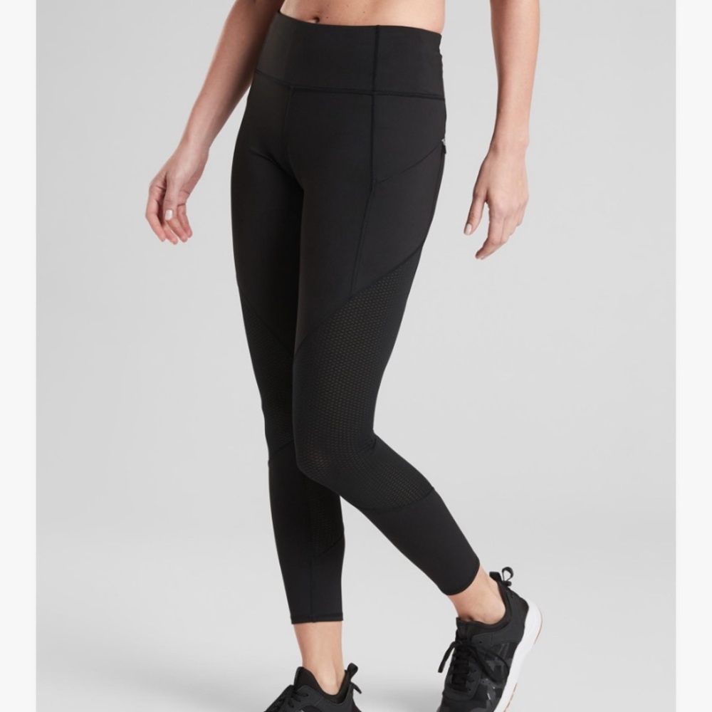 Athleta Contender 7/8 Tight